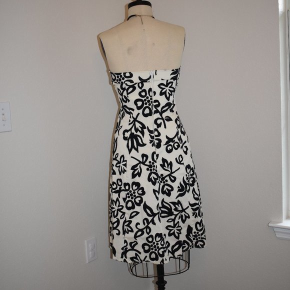 B. Smart Strapless Sundress - Picture 2 of 5